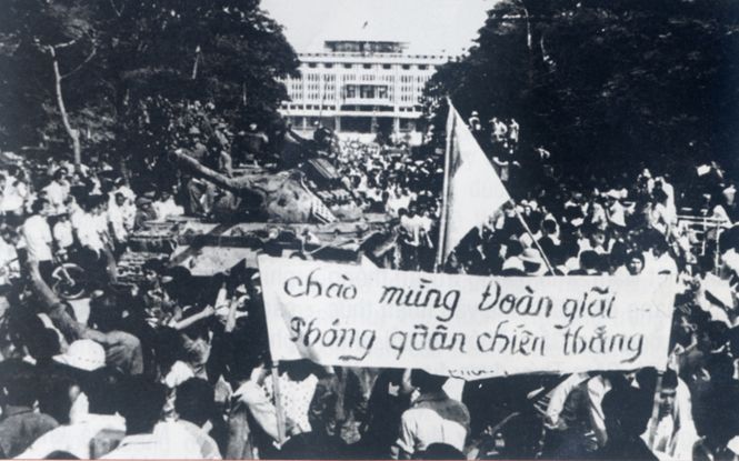 Cover image for 01. Trang sử mới
